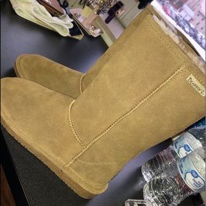 NEVER WORN! Brown bearpaws!